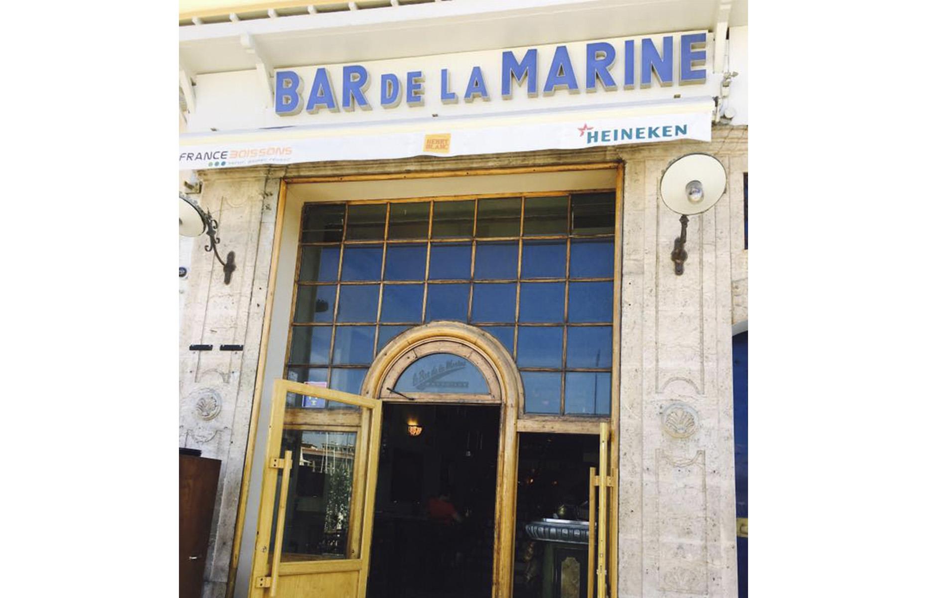 Love Actually: Bar de la Marine